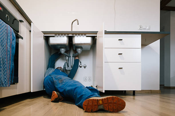 Professional Leak Detection technician working in Locust Valley, NY
